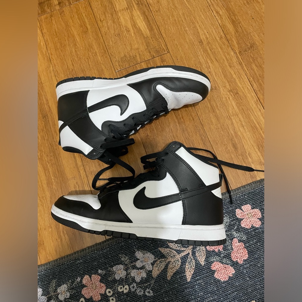 Nike high top dunks pandas men’s sz 10